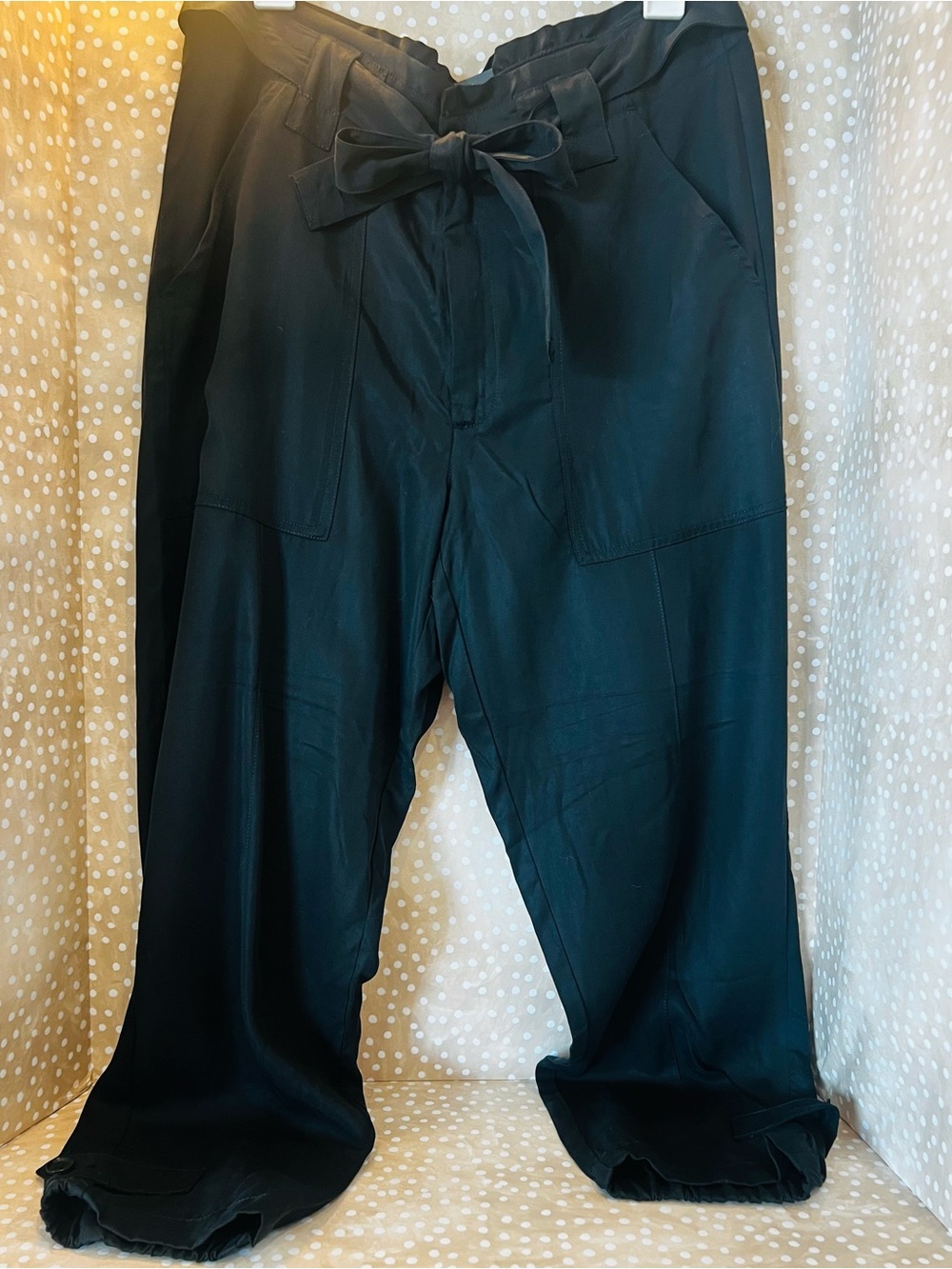 Banana Republic Black Utility Tie Waist Cropped Pants 12 cargo jogger hem